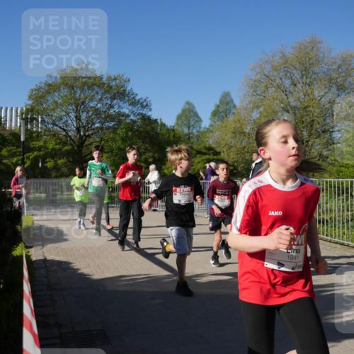 25.04.2025 - Das Zehntel Zöllner http://msf.ph/oto/7752633 26.04.2025 08:43:00 Laufen 1941 meine-sportfotos.de