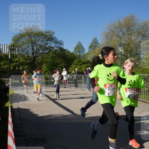 25.04.2025 - Das Zehntel Zöllner http://msf.ph/oto/7752666 26.04.2025 08:43:03 Laufen 3031, 3038 meine-sportfotos.de