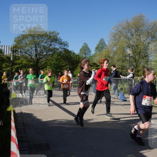 25.04.2025 - Das Zehntel Zöllner http://msf.ph/oto/7752714 26.04.2025 08:43:07 Laufen 2757 meine-sportfotos.de