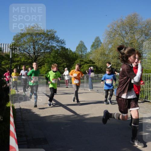 25.04.2025 - Das Zehntel Zöllner http://msf.ph/oto/7752719 26.04.2025 08:43:07 Laufen  meine-sportfotos.de