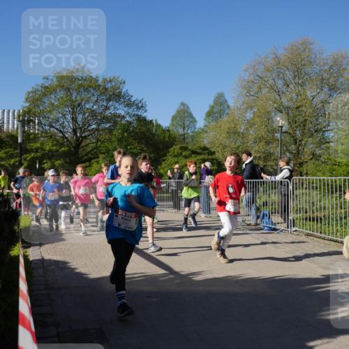 25.04.2025 - Das Zehntel Zöllner http://msf.ph/oto/7752773 26.04.2025 08:43:13 Laufen  meine-sportfotos.de