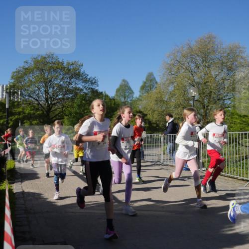 25.04.2025 - Das Zehntel Zöllner http://msf.ph/oto/7752834 26.04.2025 08:43:19 Laufen  meine-sportfotos.de