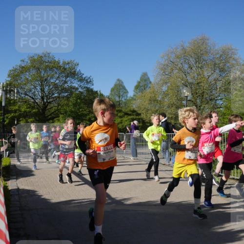 25.04.2025 - Das Zehntel Zöllner http://msf.ph/oto/7752854 26.04.2025 08:43:20 Laufen 3787, 3719 meine-sportfotos.de