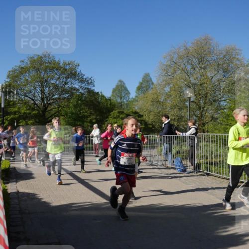 25.04.2025 - Das Zehntel Zöllner http://msf.ph/oto/7752862 26.04.2025 08:43:21 Laufen  meine-sportfotos.de