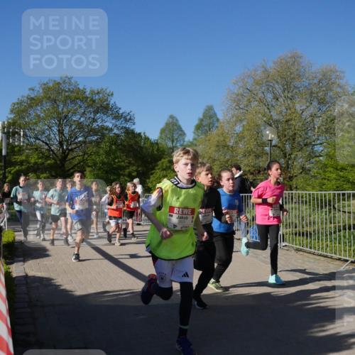 25.04.2025 - Das Zehntel Zöllner http://msf.ph/oto/7752877 26.04.2025 08:43:23 Laufen 3609, 2334 meine-sportfotos.de