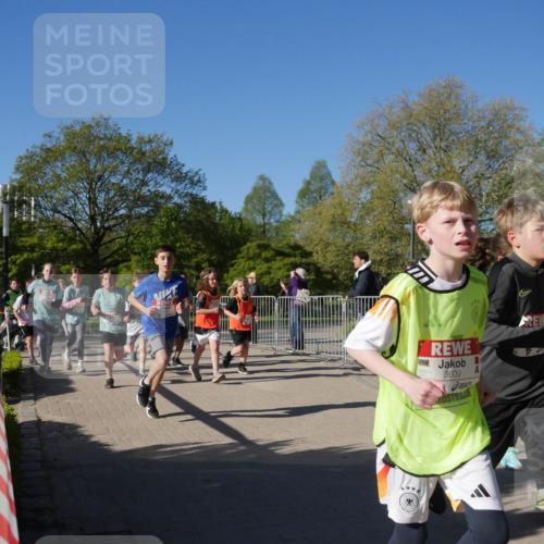 25.04.2025 - Das Zehntel Zöllner http://msf.ph/oto/7752880 26.04.2025 08:43:23 Laufen 3609 meine-sportfotos.de