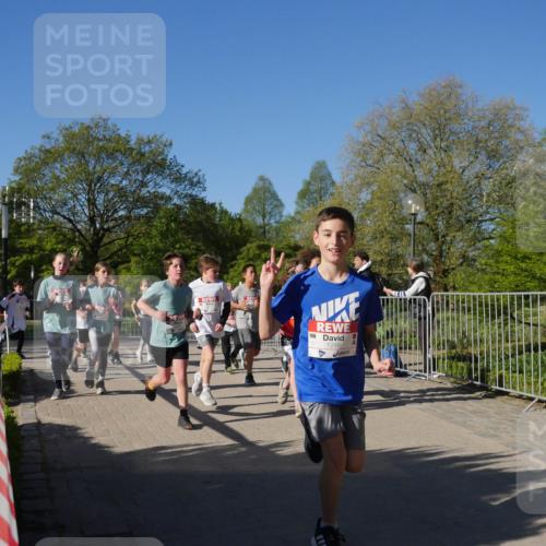 25.04.2025 - Das Zehntel Zöllner http://msf.ph/oto/7752888 26.04.2025 08:43:24 Laufen 1246 meine-sportfotos.de