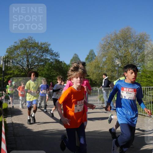 25.04.2025 - Das Zehntel Zöllner http://msf.ph/oto/7753028 26.04.2025 08:43:37 Laufen 2025 meine-sportfotos.de