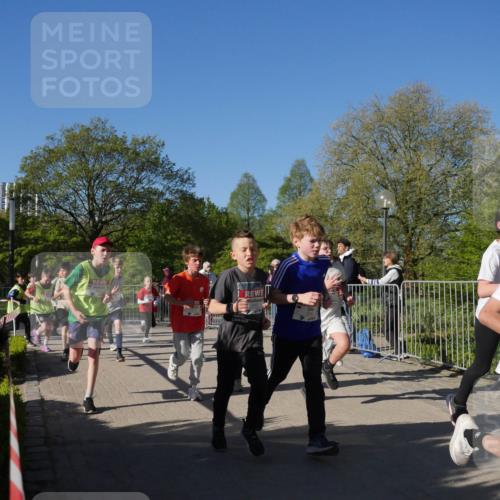 25.04.2025 - Das Zehntel Zöllner http://msf.ph/oto/7753045 26.04.2025 08:43:38 Laufen  meine-sportfotos.de