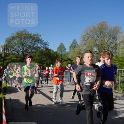 25.04.2025 - Das Zehntel Zöllner http://msf.ph/oto/7753051 26.04.2025 08:43:39 Laufen 13213, 2662 meine-sportfotos.de