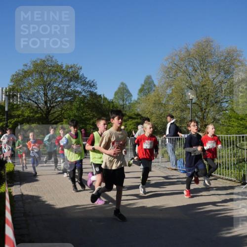 25.04.2025 - Das Zehntel Zöllner http://msf.ph/oto/7753070 26.04.2025 08:43:41 Laufen  meine-sportfotos.de