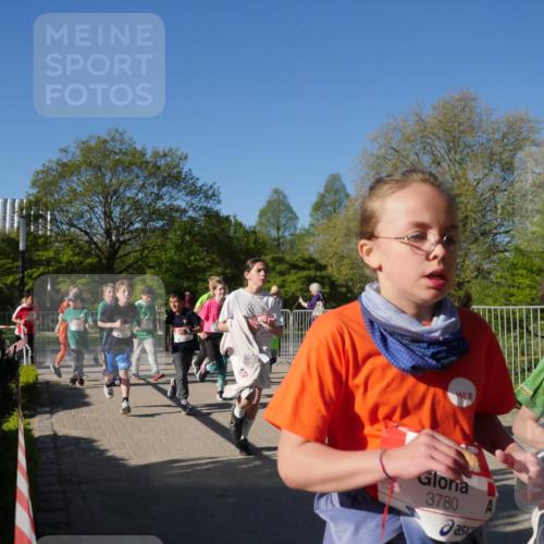 25.04.2025 - Das Zehntel Zöllner http://msf.ph/oto/7753095 26.04.2025 08:43:43 Laufen 3780, 2134 meine-sportfotos.de