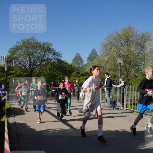 25.04.2025 - Das Zehntel Zöllner http://msf.ph/oto/7753101 26.04.2025 08:43:44 Laufen  meine-sportfotos.de