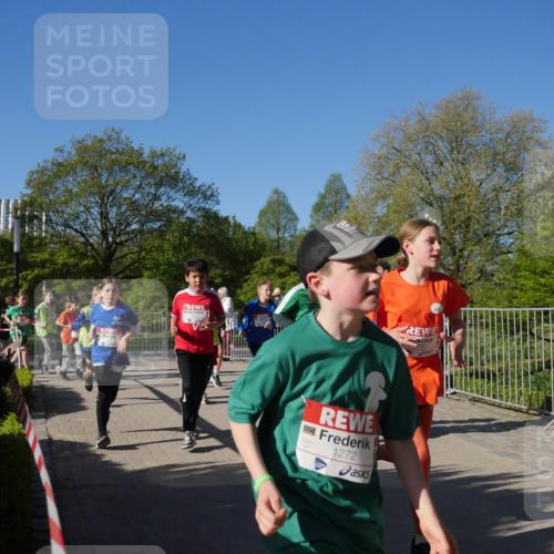 25.04.2025 - Das Zehntel Zöllner http://msf.ph/oto/7753128 26.04.2025 08:43:46 Laufen 1272 meine-sportfotos.de