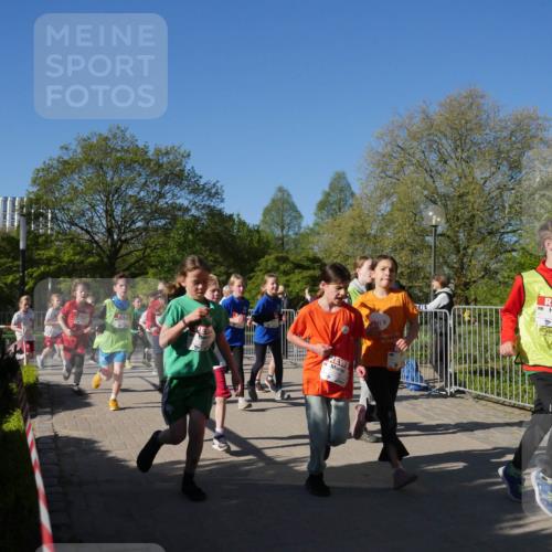 25.04.2025 - Das Zehntel Zöllner http://msf.ph/oto/7753162 26.04.2025 08:43:50 Laufen  meine-sportfotos.de