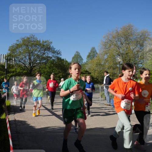 25.04.2025 - Das Zehntel Zöllner http://msf.ph/oto/7753167 26.04.2025 08:43:50 Laufen 1456, 3789 meine-sportfotos.de