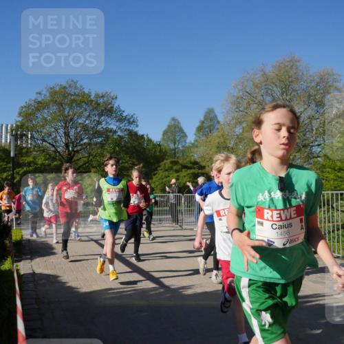 25.04.2025 - Das Zehntel Zöllner http://msf.ph/oto/7753172 26.04.2025 08:43:51 Laufen 1456 meine-sportfotos.de