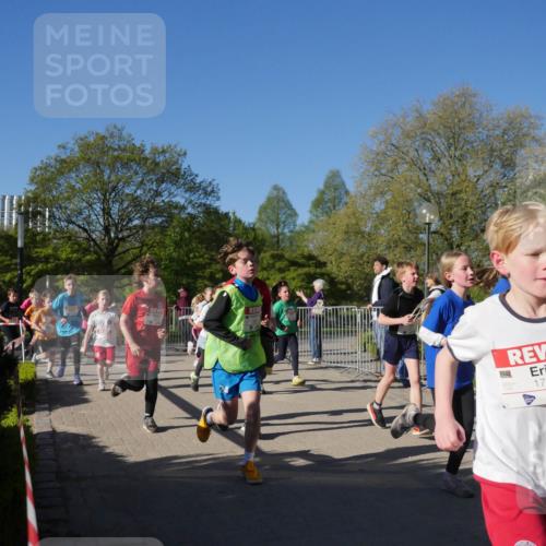 25.04.2025 - Das Zehntel Zöllner http://msf.ph/oto/7753178 26.04.2025 08:43:51 Laufen 1734 meine-sportfotos.de