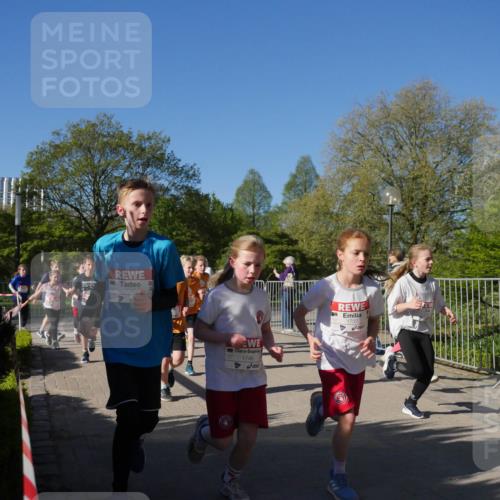 25.04.2025 - Das Zehntel Zöllner http://msf.ph/oto/7753203 26.04.2025 08:43:53 Laufen 2095, 1746, 1753 meine-sportfotos.de