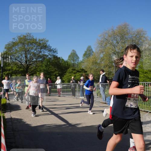 25.04.2025 - Das Zehntel Zöllner http://msf.ph/oto/7753234 26.04.2025 08:43:56 Laufen 3882 meine-sportfotos.de