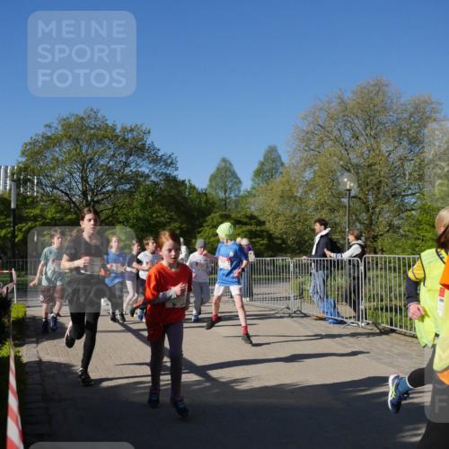 25.04.2025 - Das Zehntel Zöllner http://msf.ph/oto/7753308 26.04.2025 08:44:03 Laufen  meine-sportfotos.de