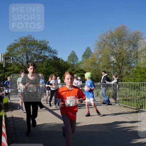 25.04.2025 - Das Zehntel Zöllner http://msf.ph/oto/7753310 26.04.2025 08:44:03 Laufen 3769 meine-sportfotos.de