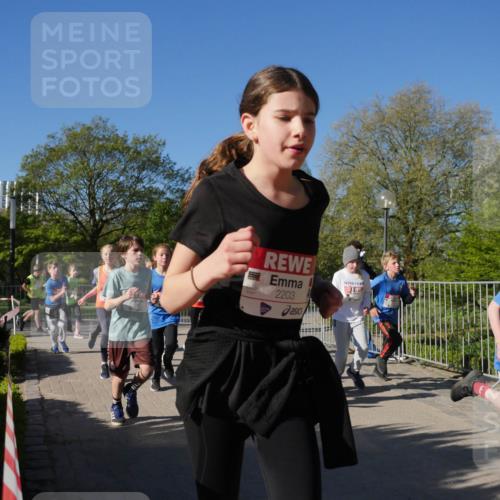 25.04.2025 - Das Zehntel Zöllner http://msf.ph/oto/7753322 26.04.2025 08:44:04 Laufen 2203 meine-sportfotos.de