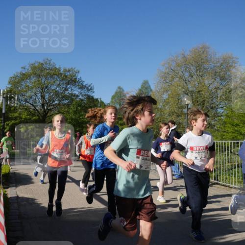 25.04.2025 - Das Zehntel Zöllner http://msf.ph/oto/7753331 26.04.2025 08:44:05 Laufen 2985, 2858 meine-sportfotos.de