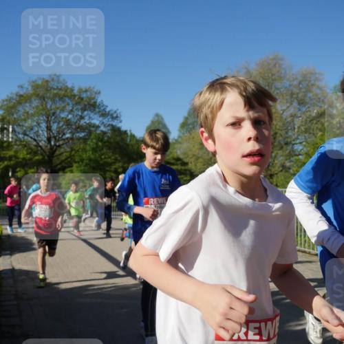 25.04.2025 - Das Zehntel Zöllner http://msf.ph/oto/7753404 26.04.2025 08:44:12 Laufen 1984, 196 meine-sportfotos.de