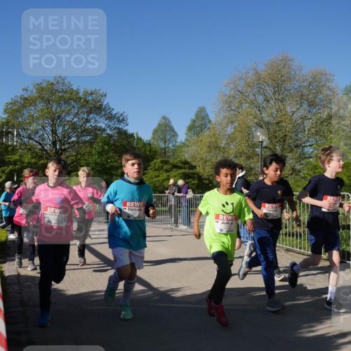25.04.2025 - Das Zehntel Zöllner http://msf.ph/oto/7753425 26.04.2025 08:44:14 Laufen 2101 meine-sportfotos.de