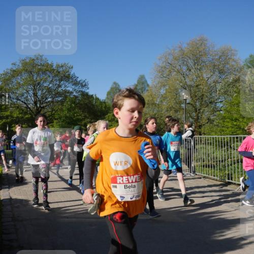 25.04.2025 - Das Zehntel Zöllner http://msf.ph/oto/7753579 26.04.2025 08:44:28 Laufen 3744 meine-sportfotos.de