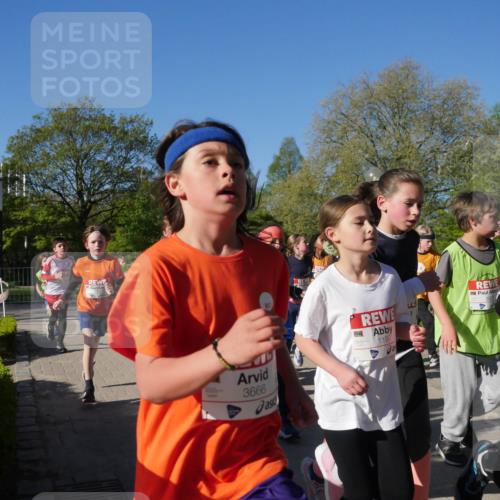 25.04.2025 - Das Zehntel Zöllner http://msf.ph/oto/7753630 26.04.2025 08:44:33 Laufen 3666, 1197, 08 meine-sportfotos.de