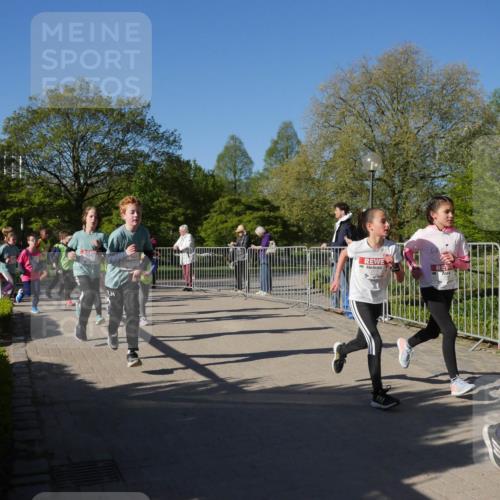 25.04.2025 - Das Zehntel Zöllner http://msf.ph/oto/7753696 26.04.2025 08:44:40 Laufen  meine-sportfotos.de