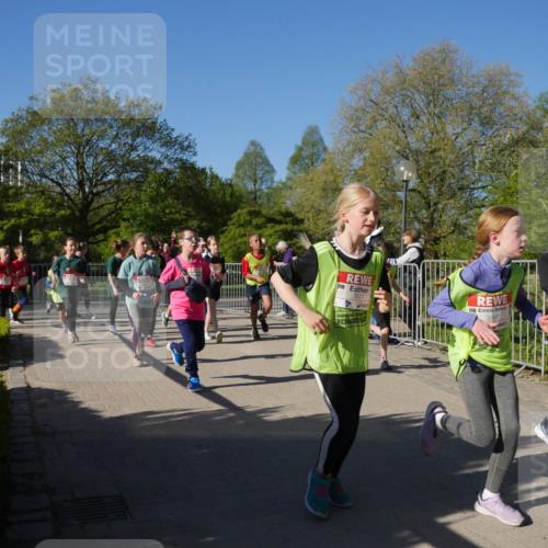 25.04.2025 - Das Zehntel Zöllner http://msf.ph/oto/7753723 26.04.2025 08:44:42 Laufen 3577 meine-sportfotos.de