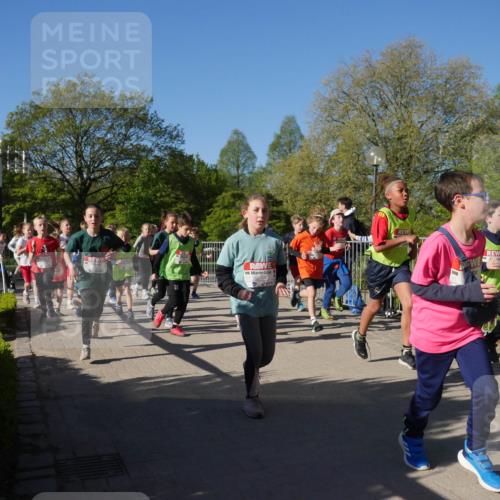 25.04.2025 - Das Zehntel Zöllner http://msf.ph/oto/7753741 26.04.2025 08:44:43 Laufen 2954 meine-sportfotos.de