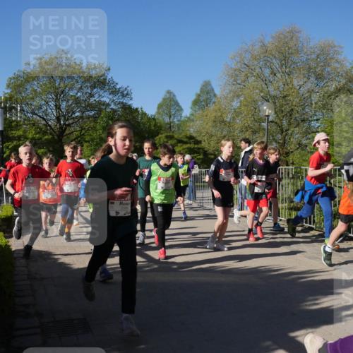 25.04.2025 - Das Zehntel Zöllner http://msf.ph/oto/7753750 26.04.2025 08:44:44 Laufen 2386 meine-sportfotos.de