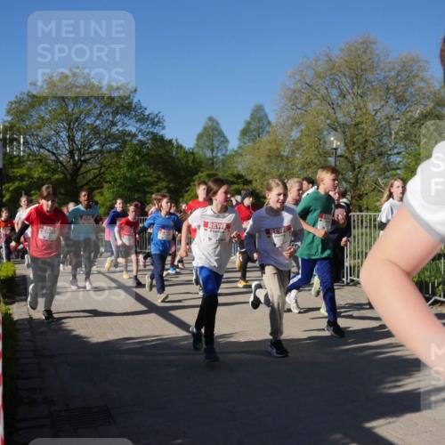 25.04.2025 - Das Zehntel Zöllner http://msf.ph/oto/7753779 26.04.2025 08:44:47 Laufen  meine-sportfotos.de