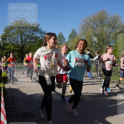 25.04.2025 - Das Zehntel Zöllner http://msf.ph/oto/7753799 26.04.2025 08:44:49 Laufen 1193 meine-sportfotos.de