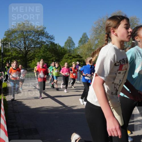 25.04.2025 - Das Zehntel Zöllner http://msf.ph/oto/7753803 26.04.2025 08:44:49 Laufen 1193 meine-sportfotos.de