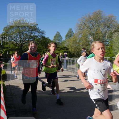 25.04.2025 - Das Zehntel Zöllner http://msf.ph/oto/7753823 26.04.2025 08:44:52 Laufen 2794, 2124 meine-sportfotos.de