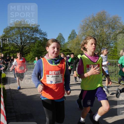 25.04.2025 - Das Zehntel Zöllner http://msf.ph/oto/7753827 26.04.2025 08:44:52 Laufen 2794 meine-sportfotos.de