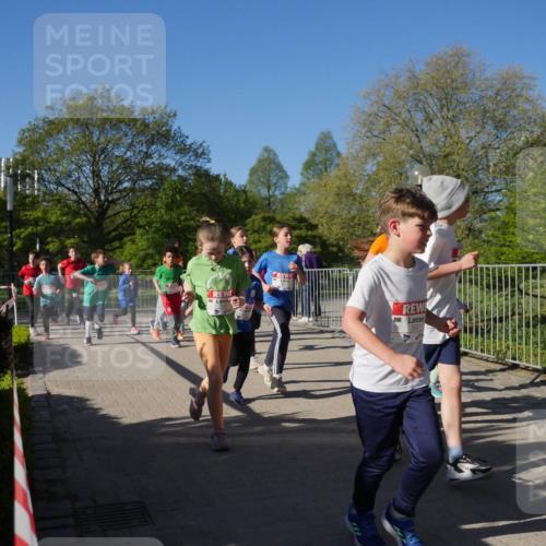 25.04.2025 - Das Zehntel Zöllner http://msf.ph/oto/7753946 26.04.2025 08:45:04 Laufen 2821 meine-sportfotos.de