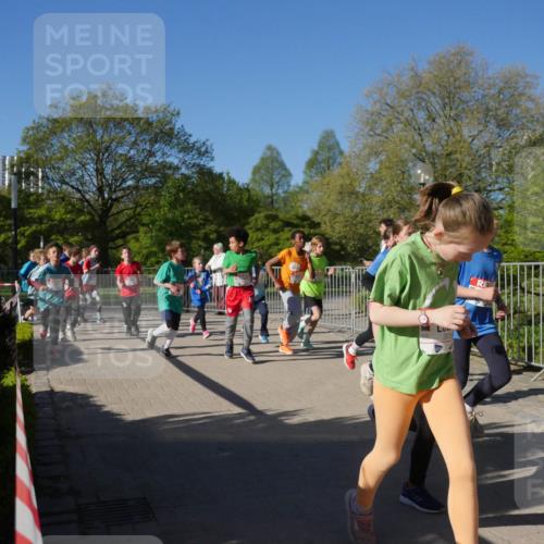 25.04.2025 - Das Zehntel Zöllner http://msf.ph/oto/7753956 26.04.2025 08:45:05 Laufen 305 meine-sportfotos.de