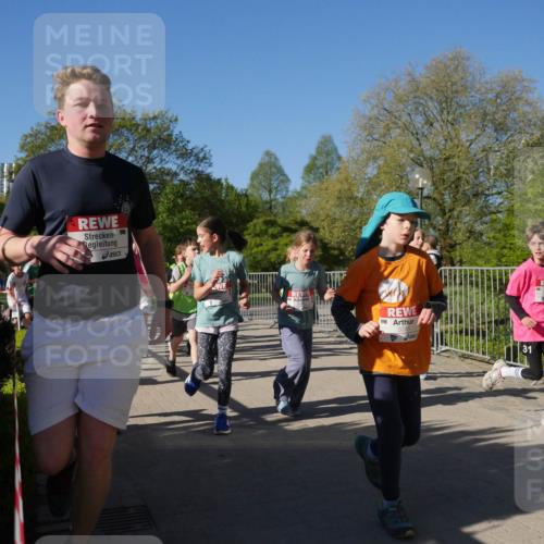 25.04.2025 - Das Zehntel Zöllner http://msf.ph/oto/7754014 26.04.2025 08:45:10 Laufen 3741, 31 meine-sportfotos.de