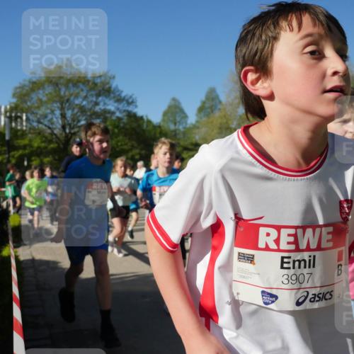 25.04.2025 - Das Zehntel Zöllner http://msf.ph/oto/7754067 26.04.2025 08:45:15 Laufen 3907, 3907 meine-sportfotos.de