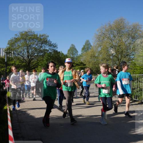 25.04.2025 - Das Zehntel Zöllner http://msf.ph/oto/7754141 26.04.2025 08:45:21 Laufen 1417 meine-sportfotos.de