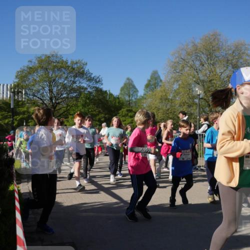 25.04.2025 - Das Zehntel Zöllner http://msf.ph/oto/7754148 26.04.2025 08:45:22 Laufen 1487 meine-sportfotos.de