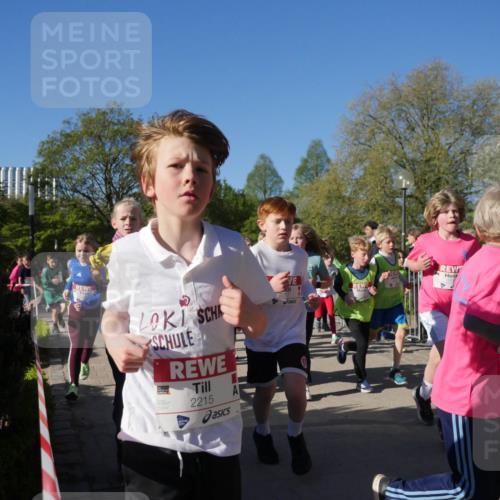 25.04.2025 - Das Zehntel Zöllner http://msf.ph/oto/7754159 26.04.2025 08:45:23 Laufen 2215, 2217 meine-sportfotos.de