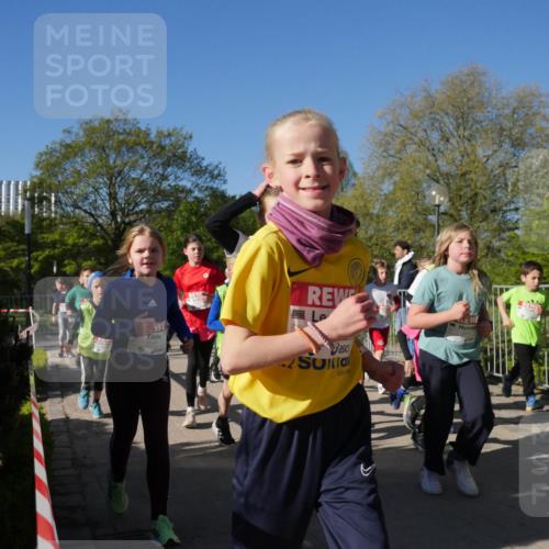 25.04.2025 - Das Zehntel Zöllner http://msf.ph/oto/7754170 26.04.2025 08:45:24 Laufen 2341 meine-sportfotos.de