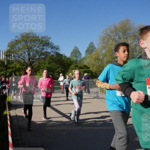 25.04.2025 - Das Zehntel Zöllner http://msf.ph/oto/7754192 26.04.2025 08:45:27 Laufen 1288 meine-sportfotos.de